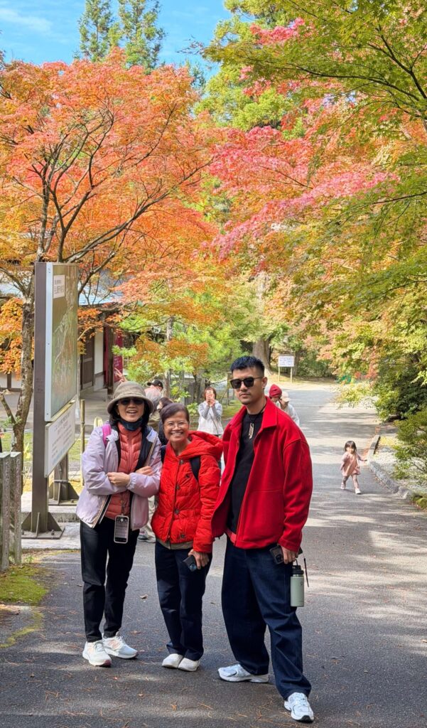 吞山觀音寺楓紅