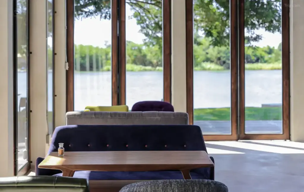 ▲ 北碧住宿The Xcape River Kwai：看著灑落的晨光喝著第二杯香檳