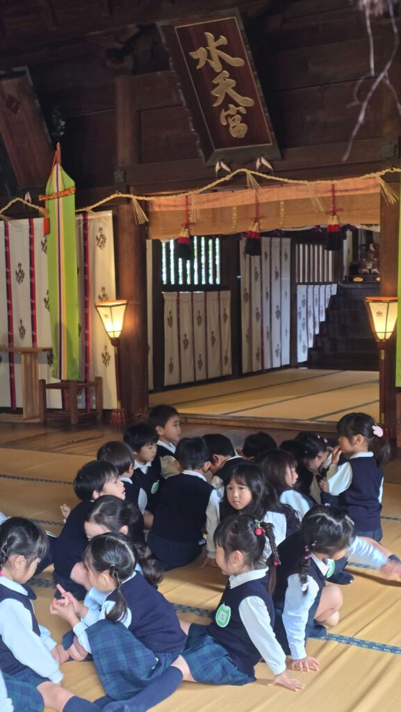 福岡水天宮承載著孕婦安產的祈福，也有保佑小孩平安長大的傳統儀式