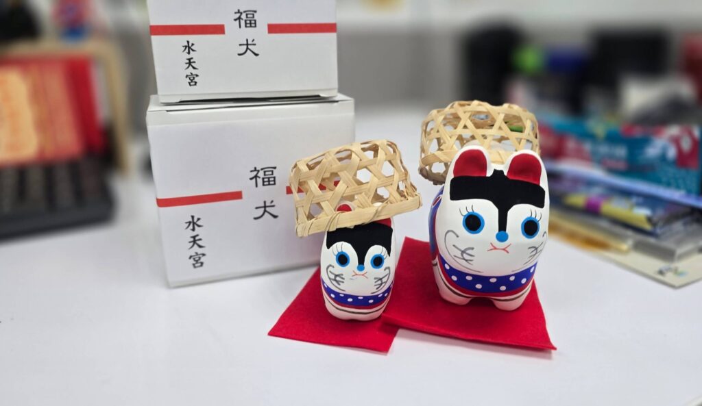 象徵笑口常開的福犬，是水天宮必買的吉祥物