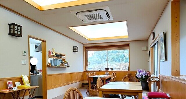 ▲小巧寧靜的安房神社茶屋